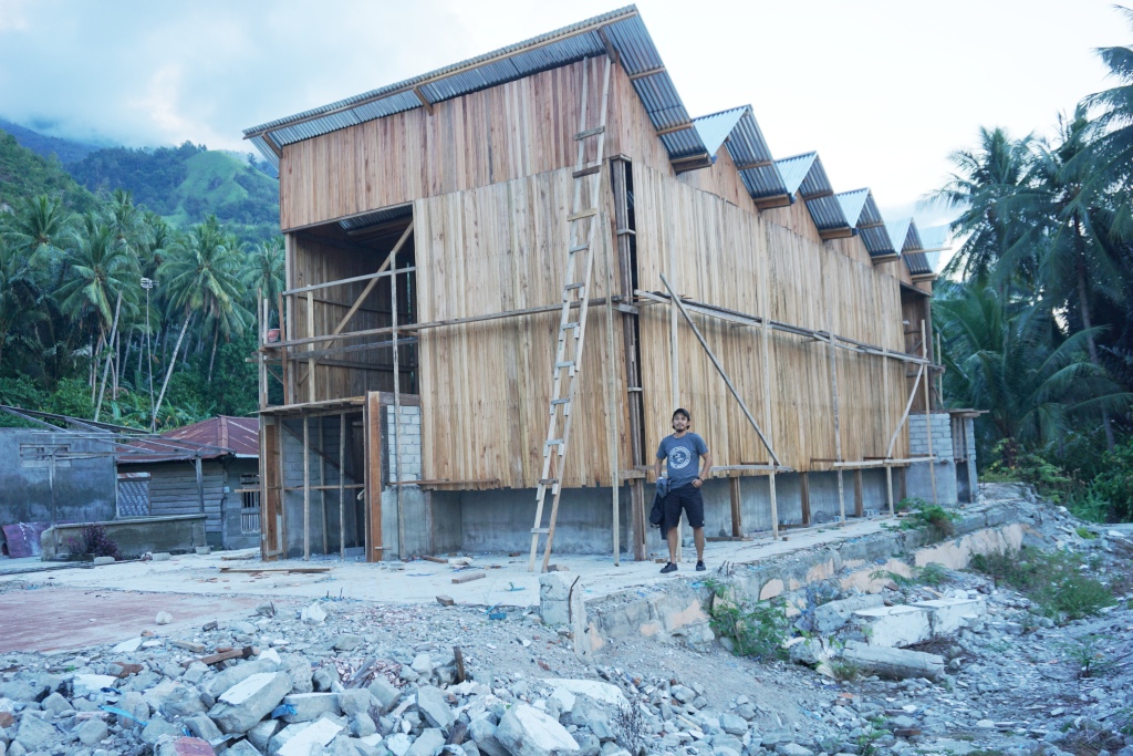 Posko Jenggala bangun Gereja Wisolo yang hancur di kab. Sigi akibat Gempa Palu - Donggala - Sigi, Sulawesi Tengah Oktober 2018