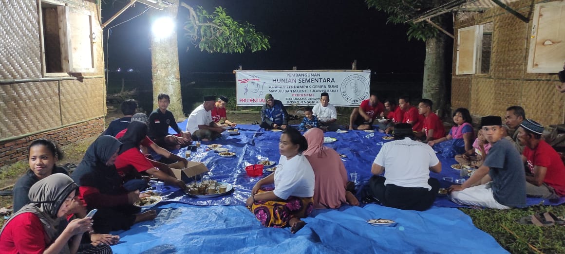 Posko Jenggala dan Prudential Bangun Barak Huntara di Mamuju - Sulawesi Barat