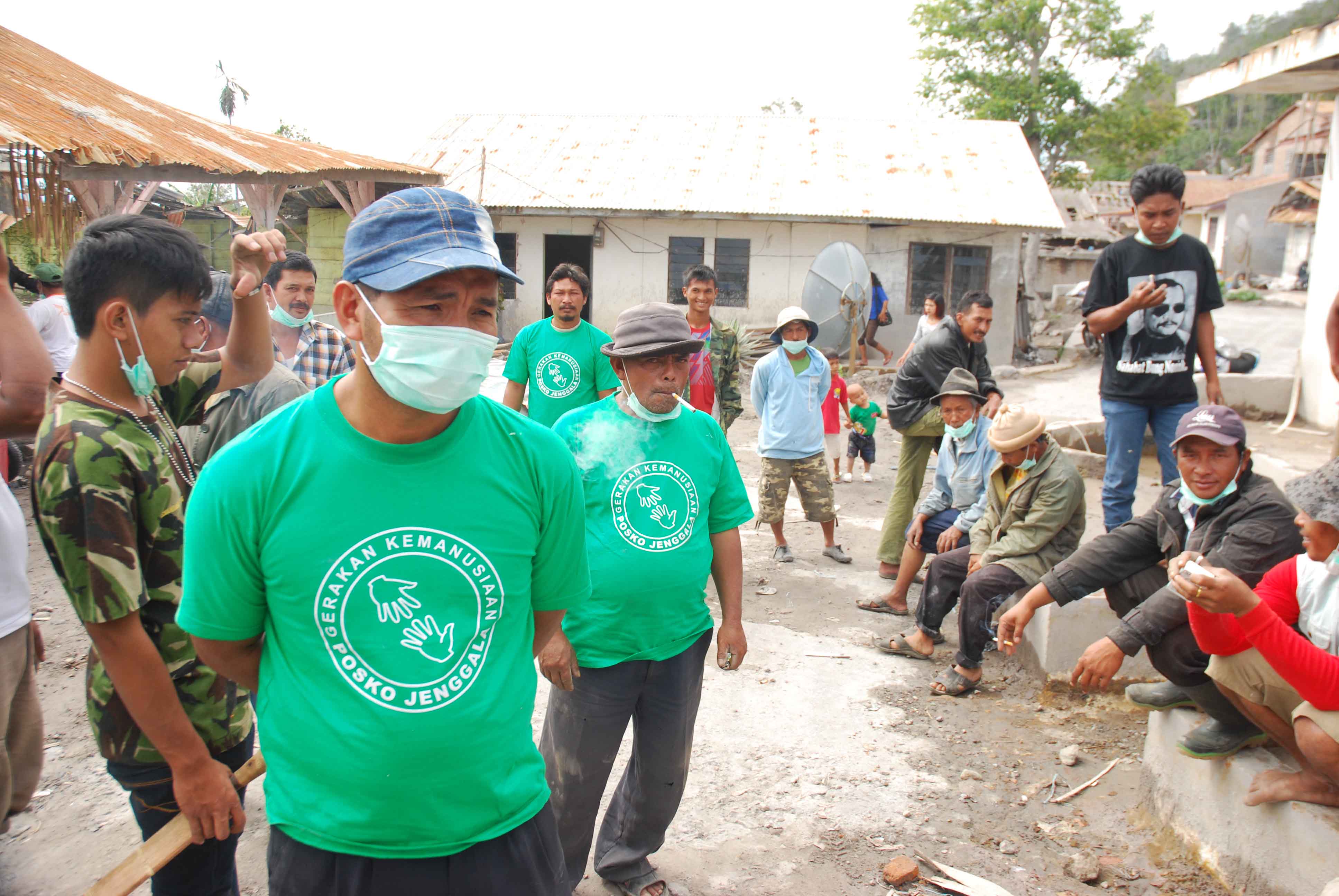 Dokumentasi Pembangunan Hunian Sementara untuk Pengungsi Sinabung — Kabupaten Karo #1